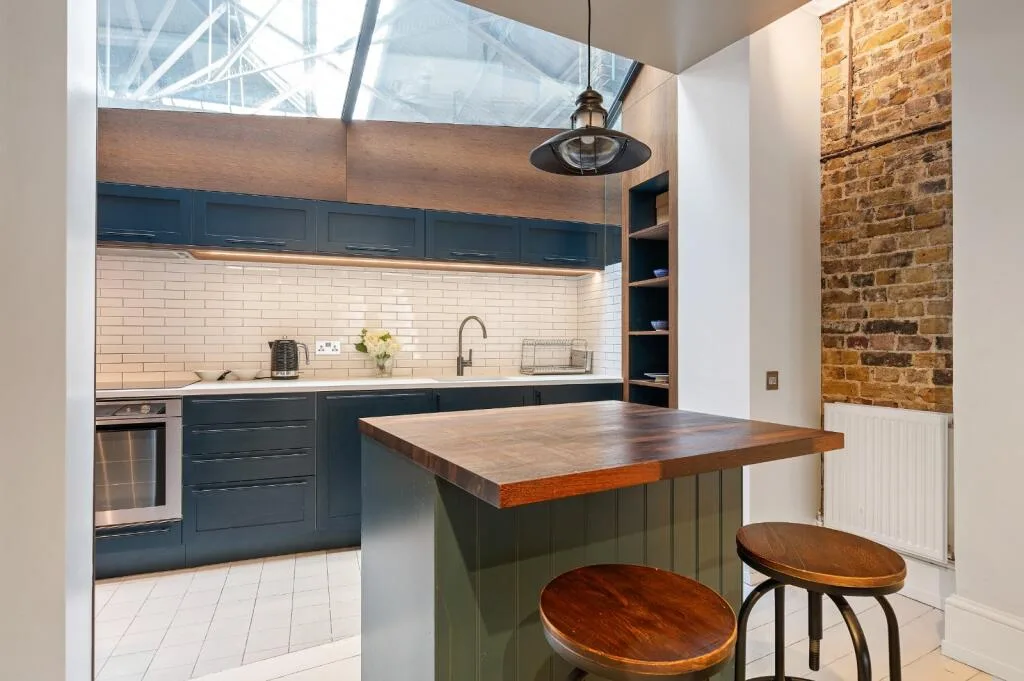 3 bedroom maisonette for rent