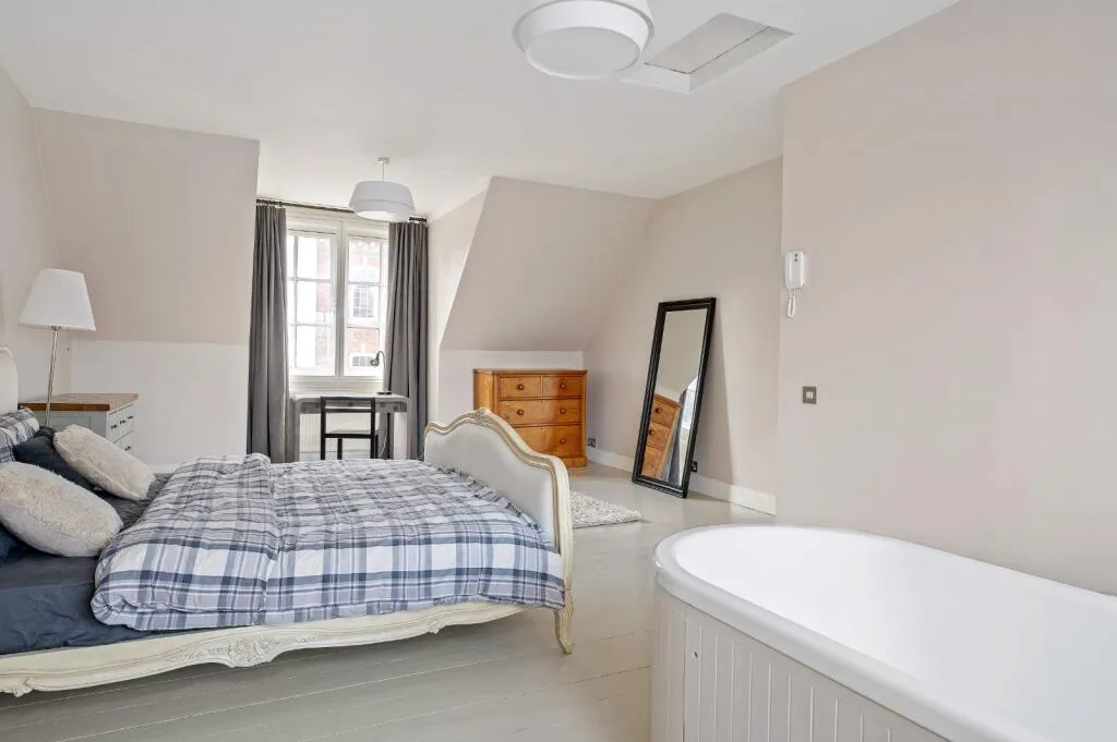 3 bedroom maisonette for rent