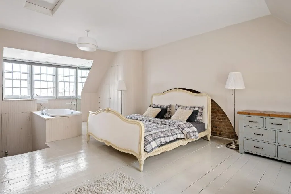 3 bedroom maisonette for rent