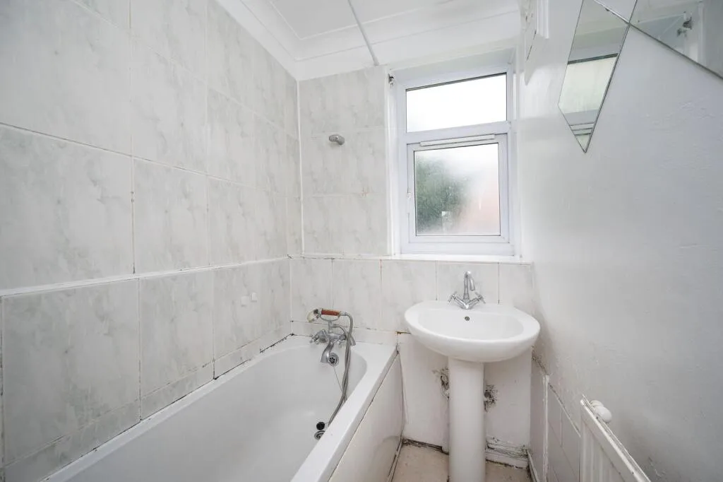 4 bedroom flat for rent