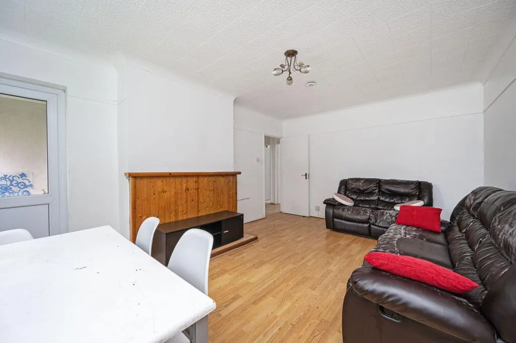 4 bedroom flat for rent