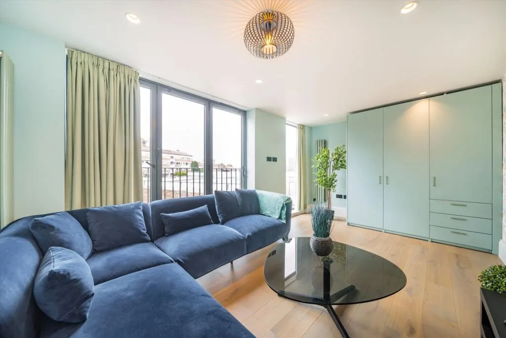 2 bedroom house for rent