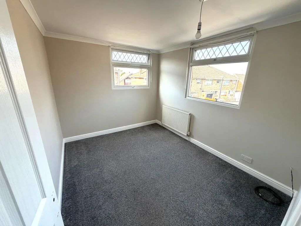 4 bedroom semi-detached house for rent