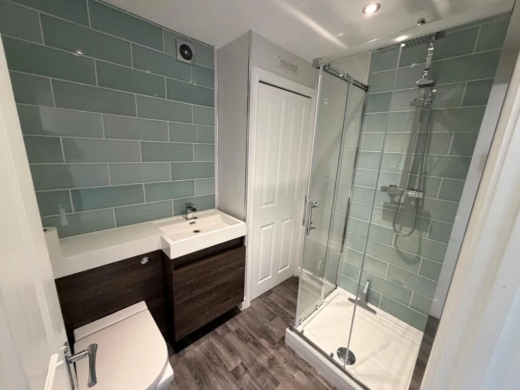 4 bedroom semi-detached house for rent