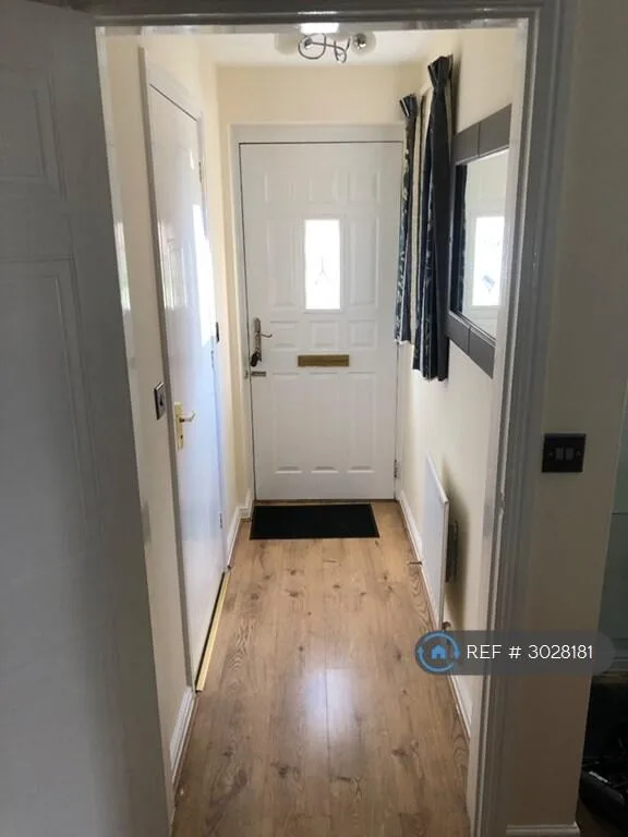 3 bedroom end of terrace house for rent