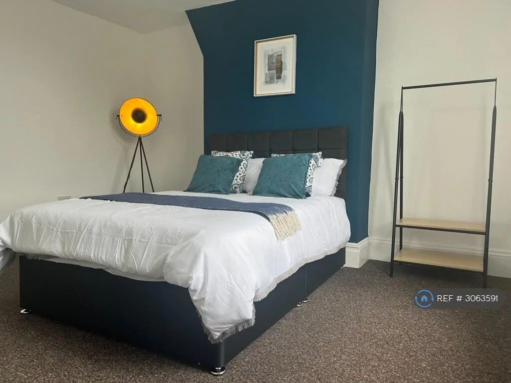 4 bedroom maisonette for rent