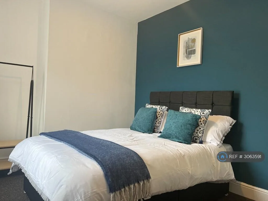 4 bedroom maisonette for rent