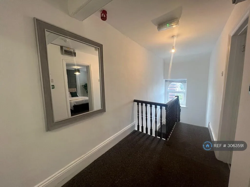 4 bedroom maisonette for rent