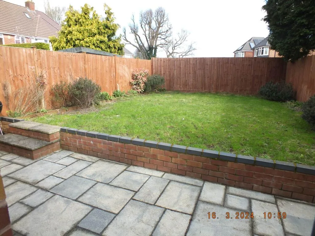 3 bedroom semi-detached house for rent