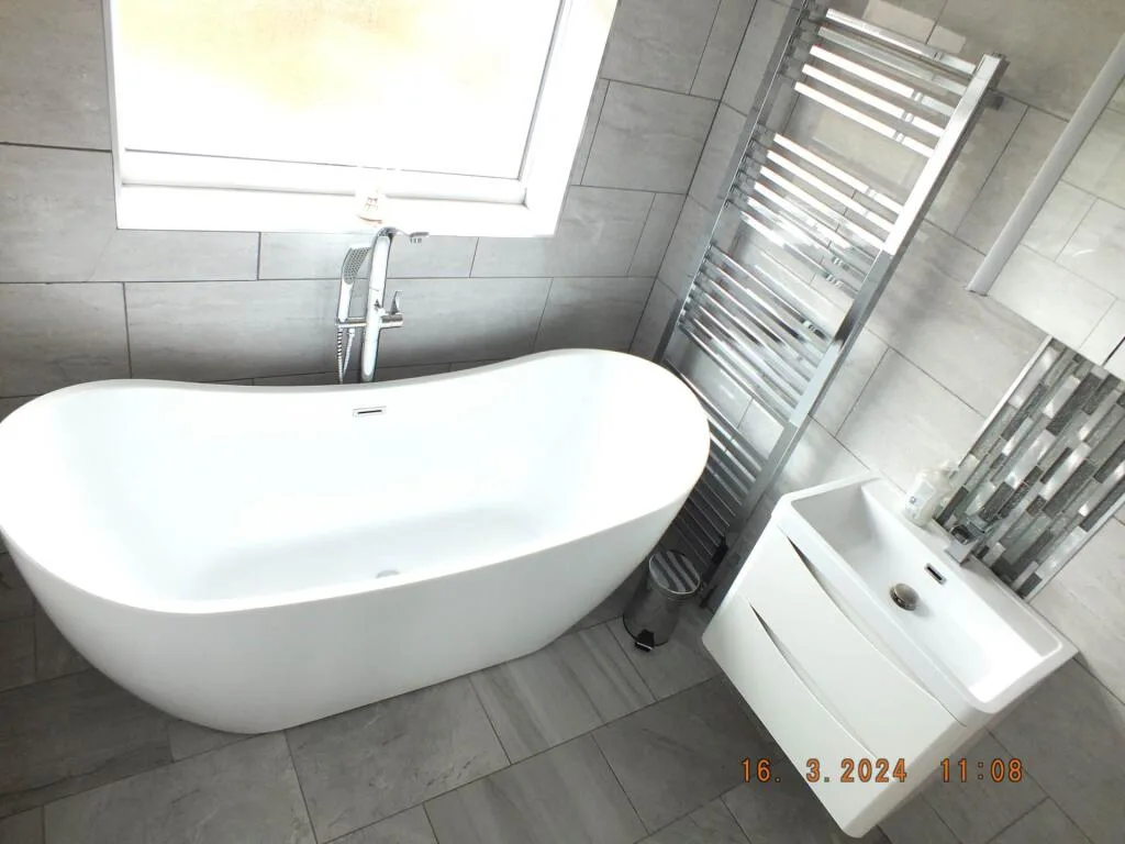 3 bedroom semi-detached house for rent