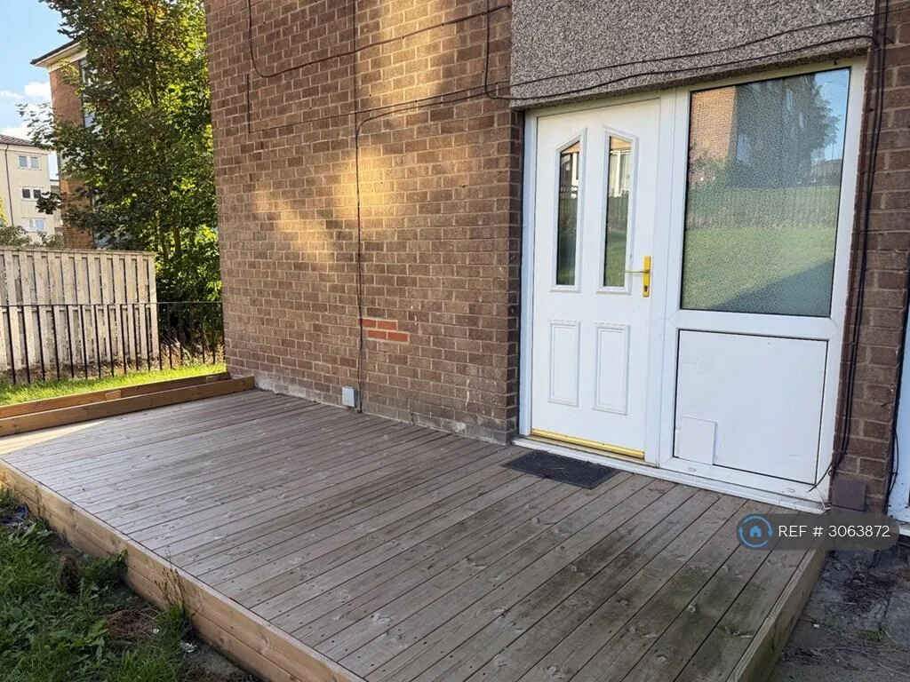 3 bedroom flat for rent