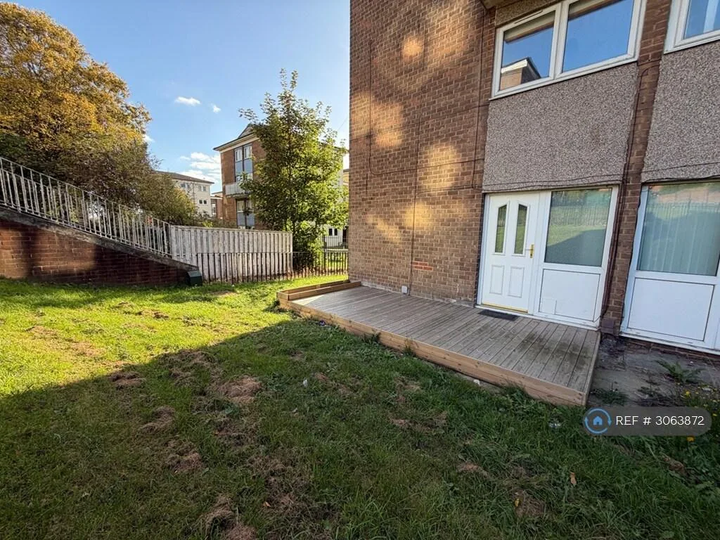 3 bedroom flat for rent
