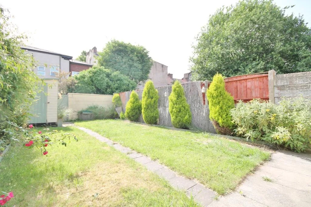 4 bedroom terraced house for rent