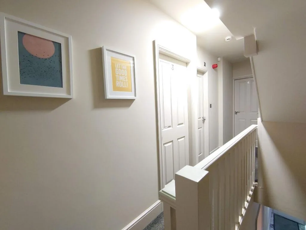 6 bedroom terraced house for rent