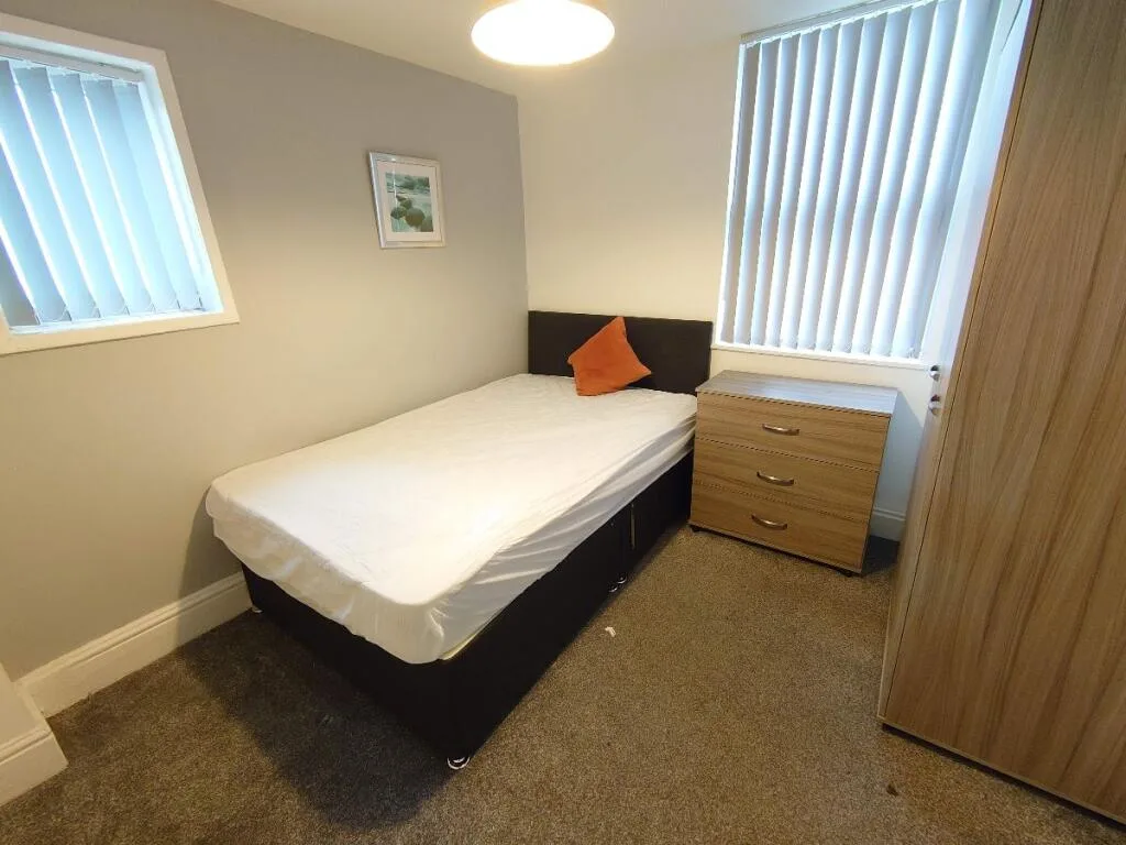 4 bedroom terraced house for rent