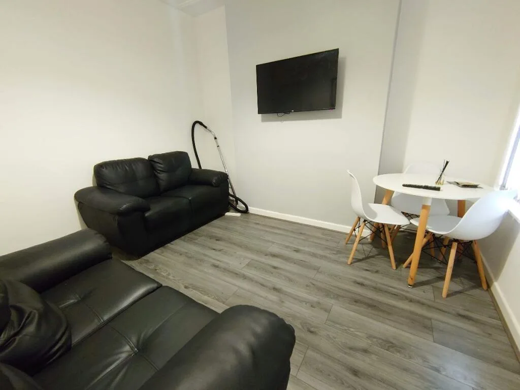 4 bedroom terraced house for rent
