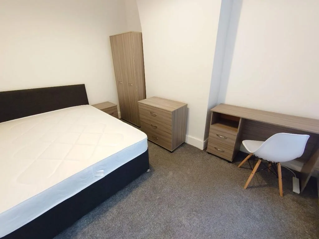 4 bedroom terraced house for rent