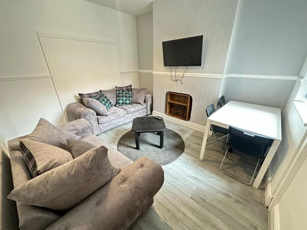 4 bedroom terraced house for rent
