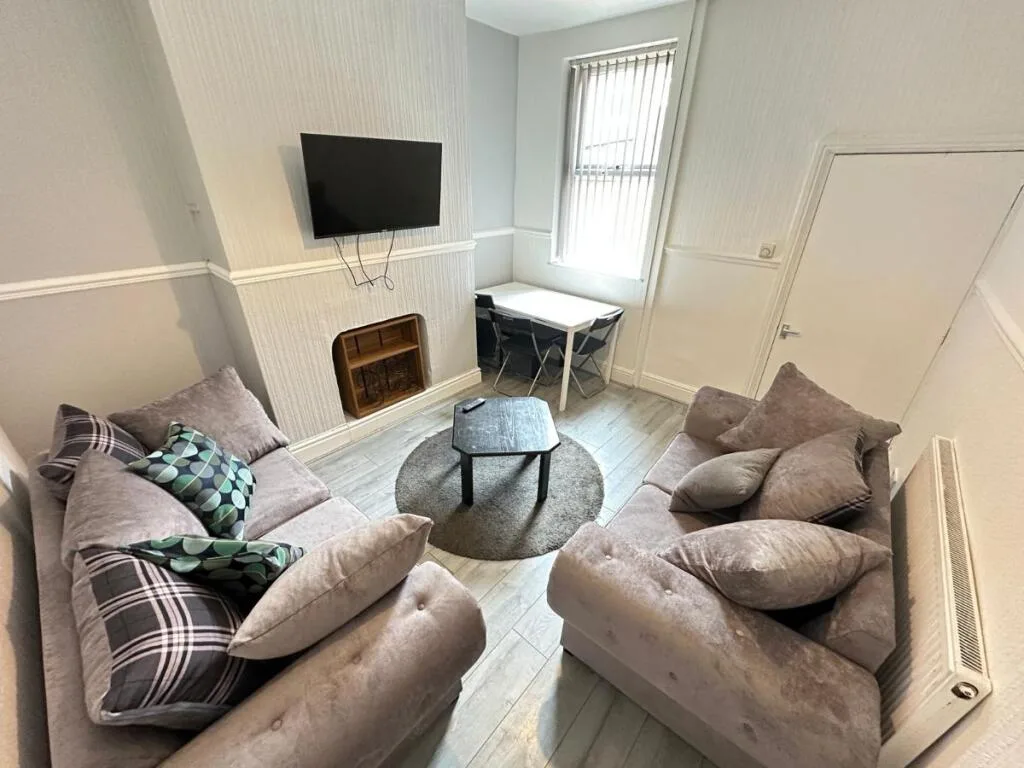 4 bedroom terraced house for rent