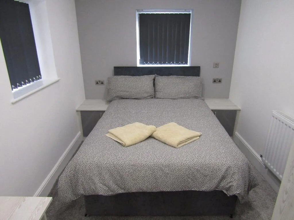 6 bedroom terraced house for rent