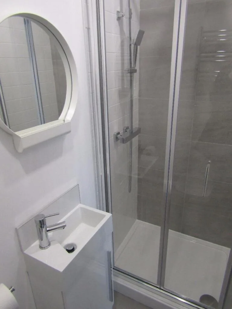 6 bedroom terraced house for rent