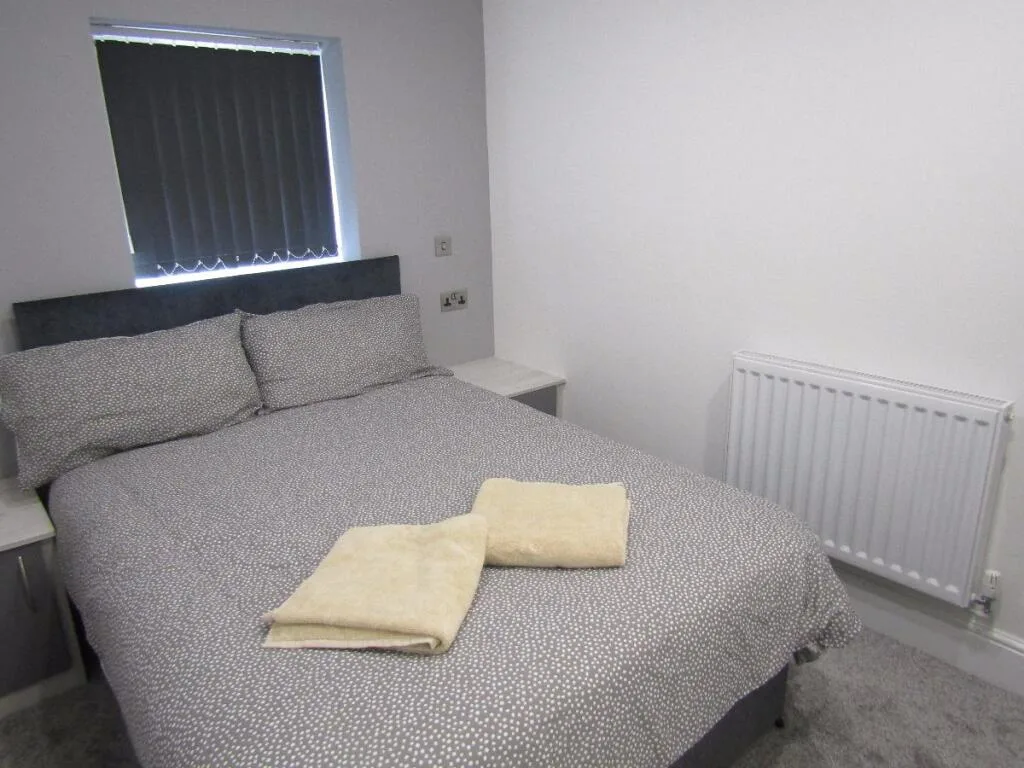 6 bedroom terraced house for rent