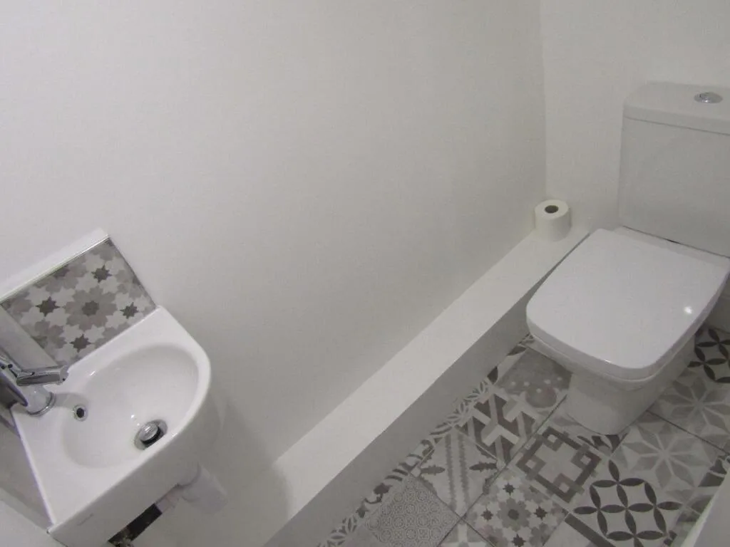 6 bedroom terraced house for rent