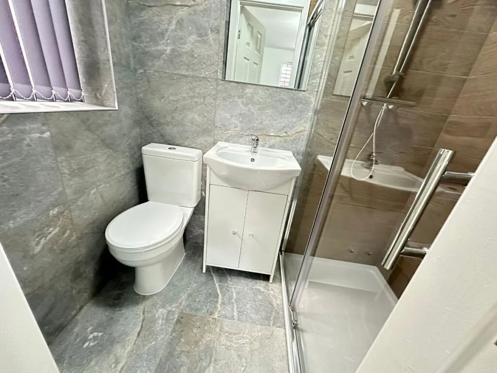 6 bedroom terraced house for rent