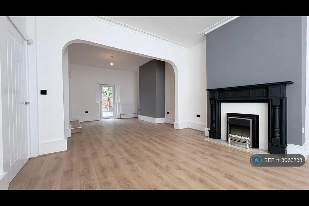 4 bedroom terraced house for rent