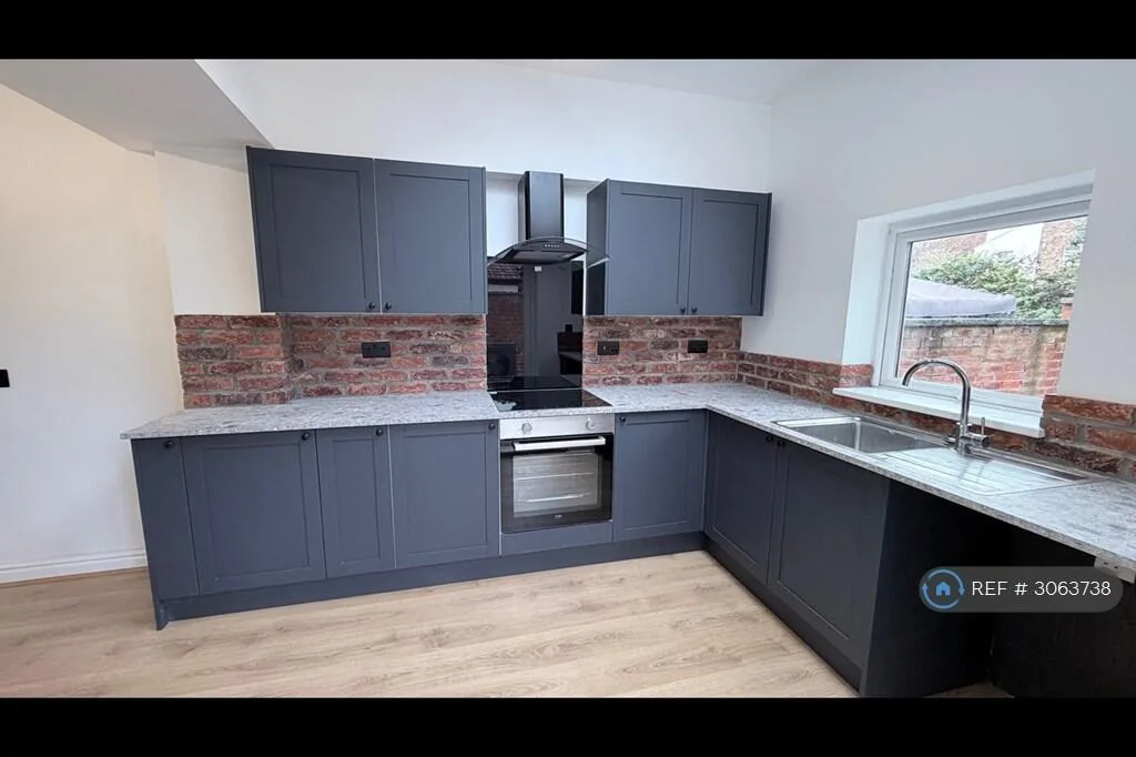 4 bedroom terraced house for rent