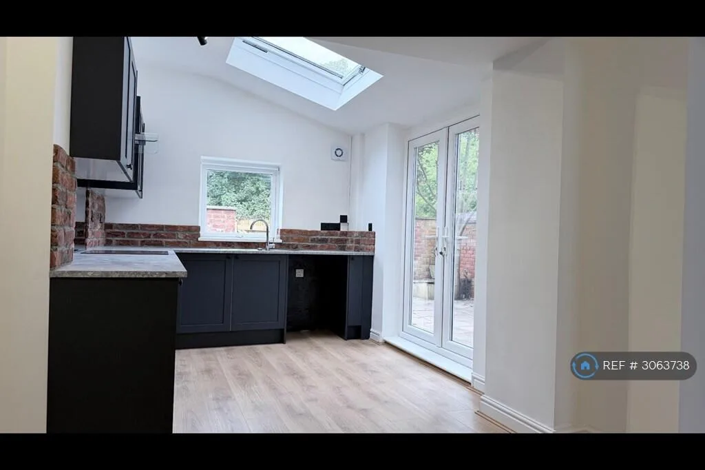 4 bedroom terraced house for rent