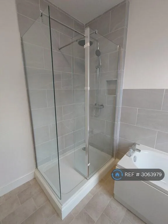 2 bedroom end of terrace house for rent