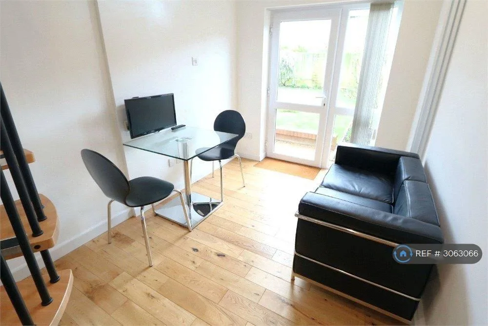 1 bedroom semi-detached house for rent