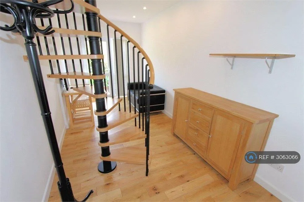 1 bedroom semi-detached house for rent