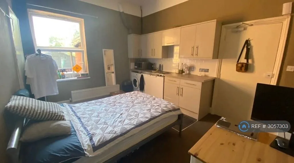 Studio flat for rent