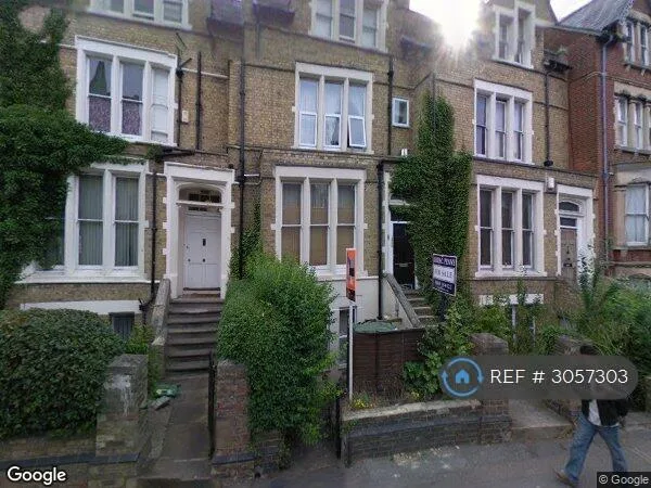 Studio flat for rent