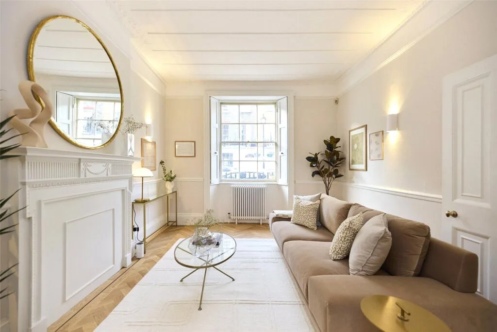 6 bedroom end of terrace house for rent