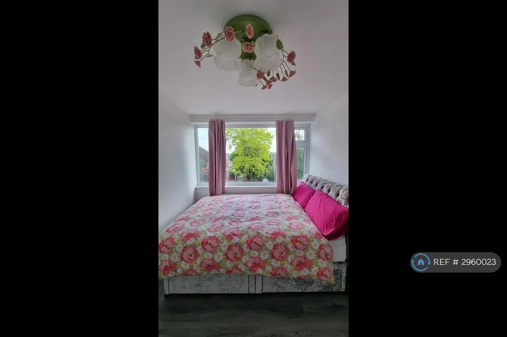 4 bedroom terraced house for rent
