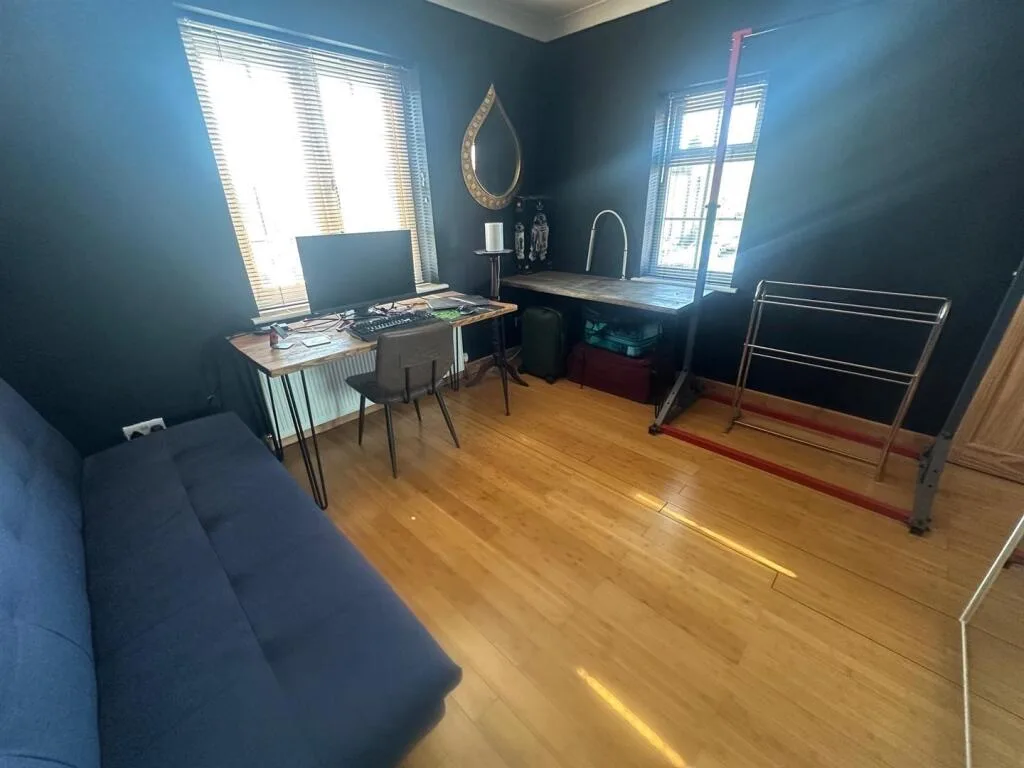2 bedroom end of terrace house for rent