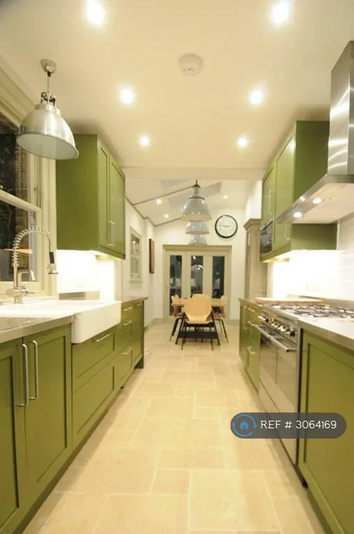 4 bedroom terraced house for rent