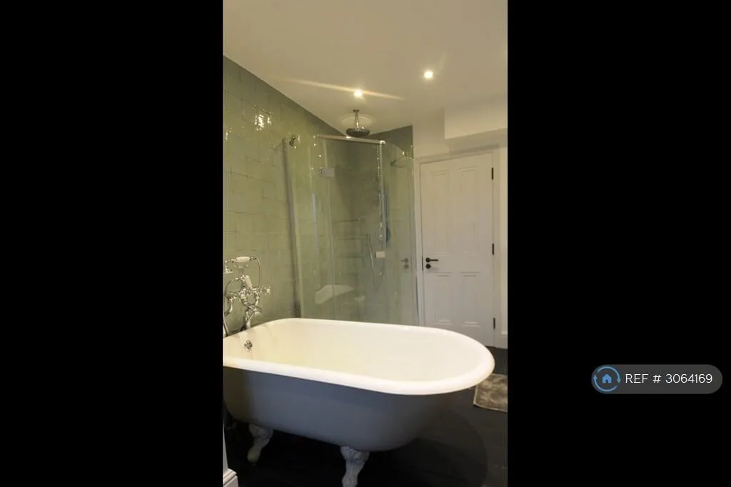 4 bedroom terraced house for rent