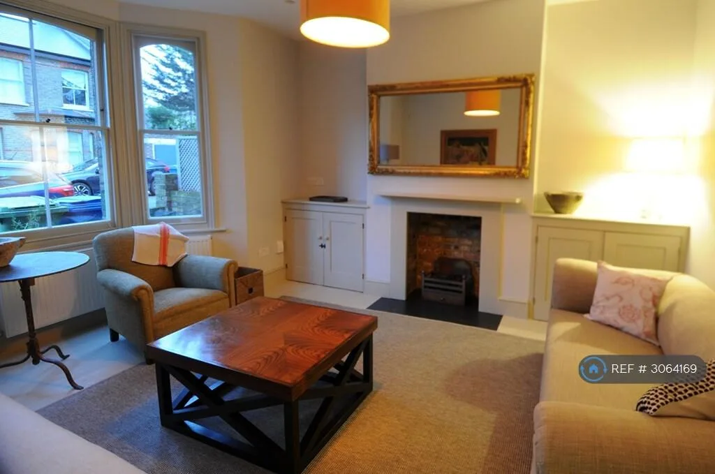 4 bedroom terraced house for rent