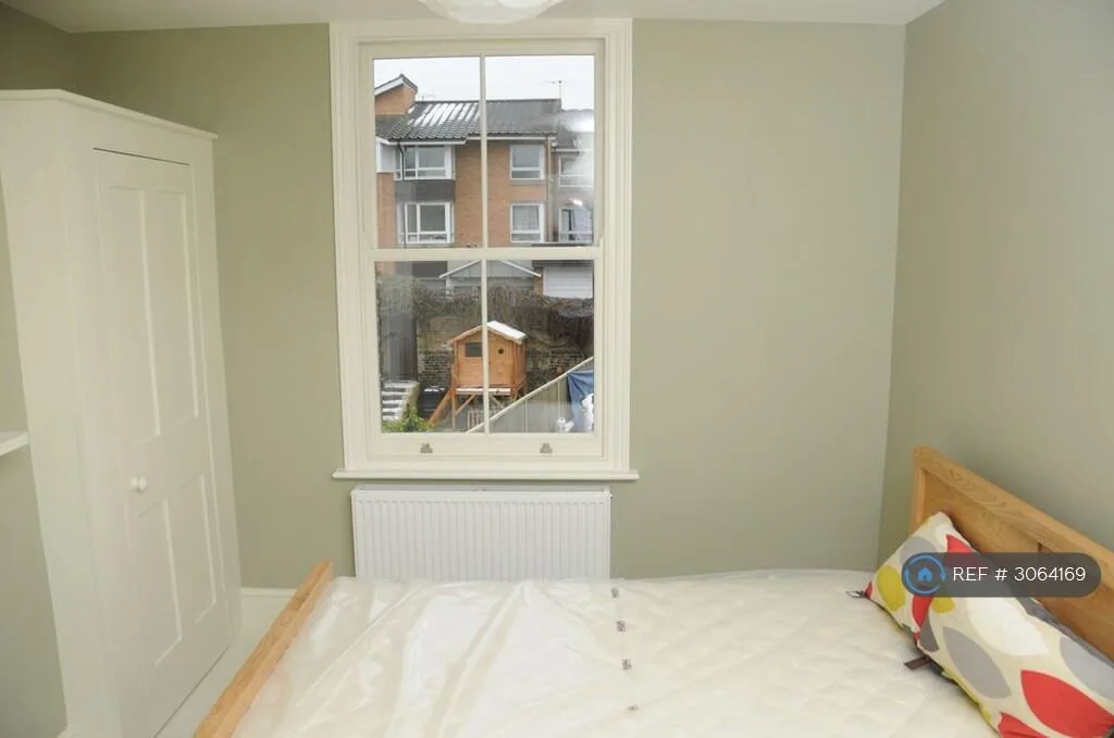 4 bedroom terraced house for rent