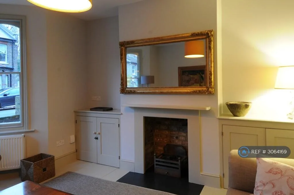 4 bedroom terraced house for rent
