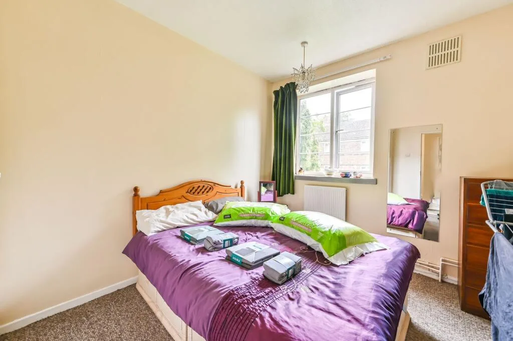 3 bedroom maisonette for rent