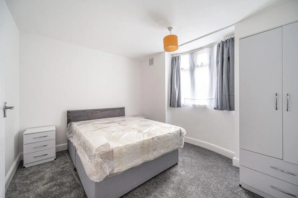 3 bedroom semi-detached house for rent