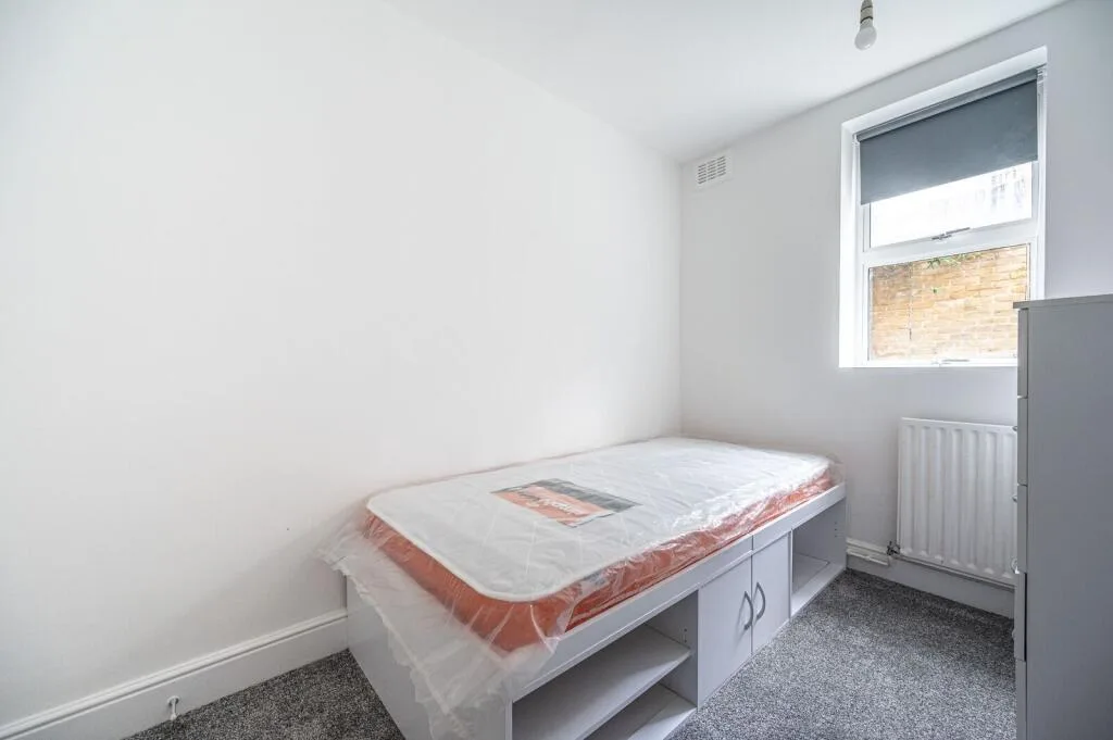 3 bedroom semi-detached house for rent