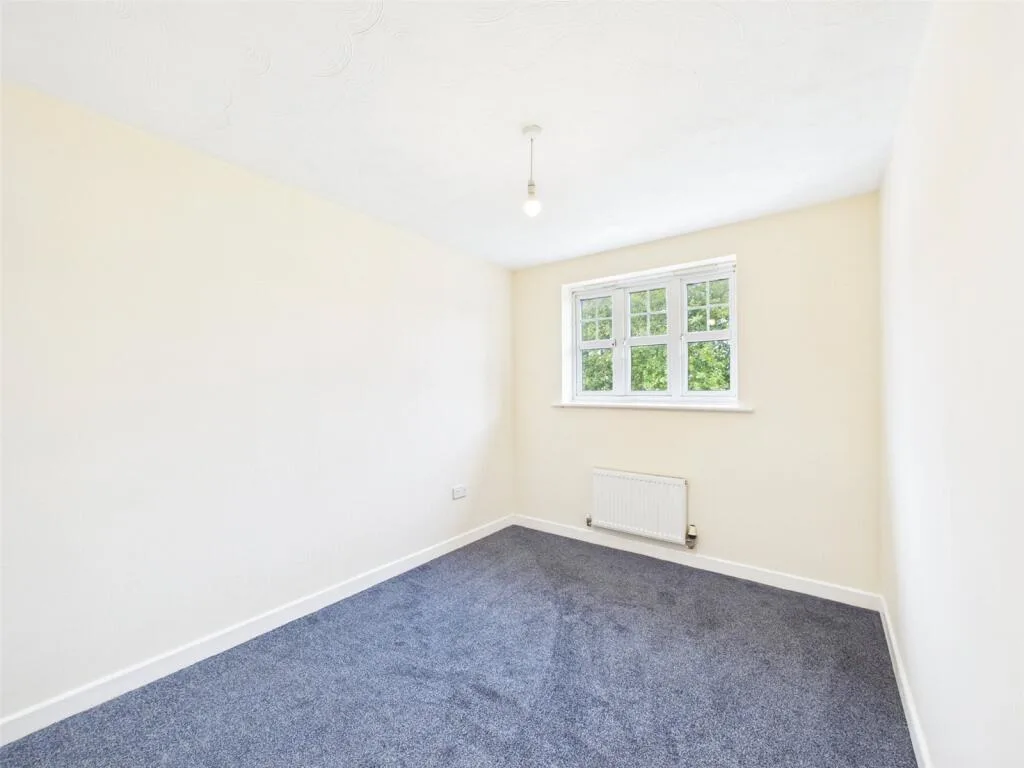 3 bedroom semi-detached house for rent
