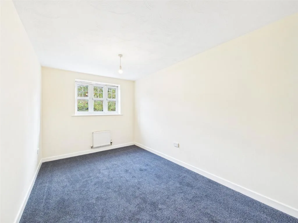 3 bedroom semi-detached house for rent