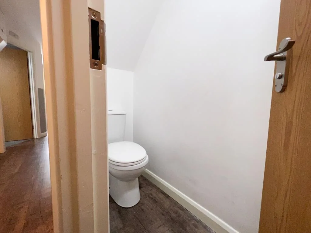 8 bedroom terraced house for rent